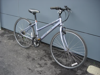 Adies Hybrid/ Commuter Bike by Dawes, Blue, JUST SERVICED/ CHEAP PRICE!!