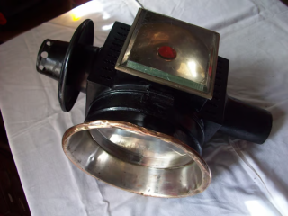 LARGE VETERAN/VINTAGE CARRIAGE OR COACH LAMP