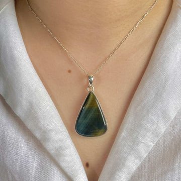 blue-tiger-eye-jewelry-unleash-the-mystical-beauty-of-deep-blue-gemstones-big-0